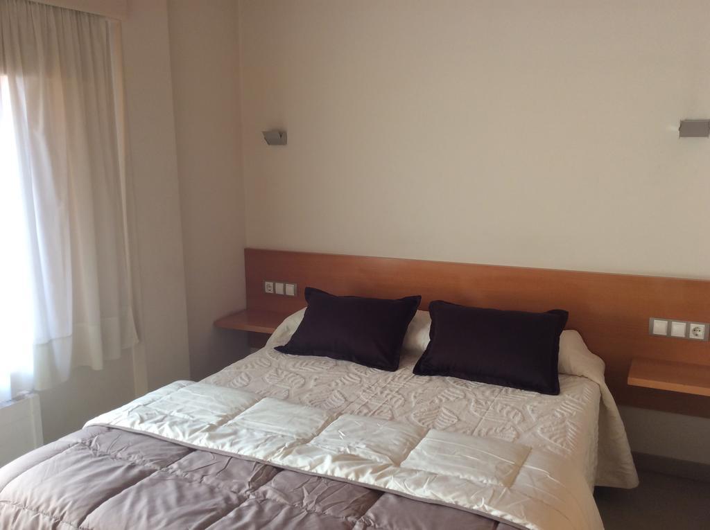 Hotel Viaurelia Montblanc Room photo